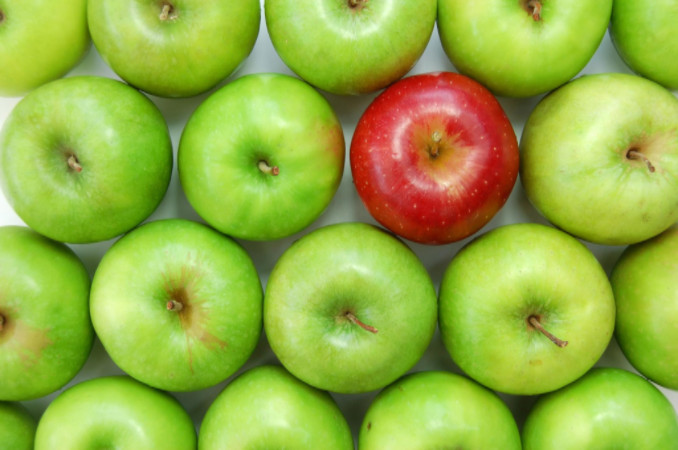 Group of apples with one red: SEOMedical Medical Copywriting Blog